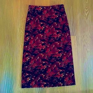 Vintage Briggs New York multi floral pencil skirt with slit & zipper detail